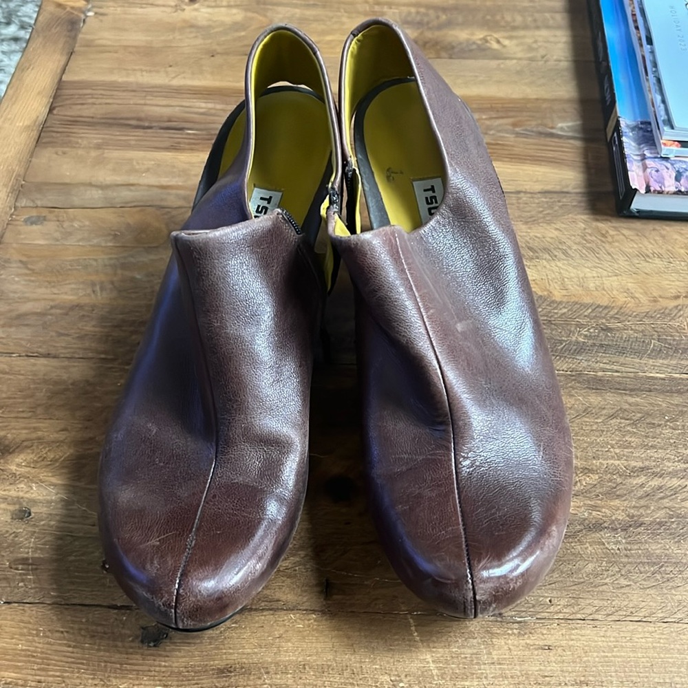 Tsubo booties! Rich brown color! Goes with everything